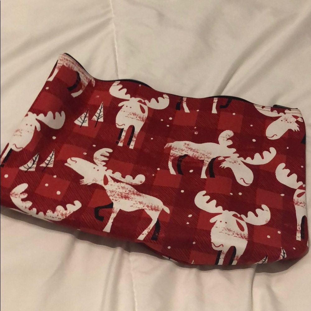 Thirty-One Holiday Zipper Pouch